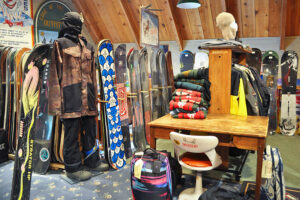 Snowboard rental shop Banner Elk NC