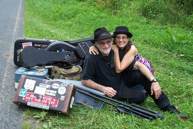 Musicians Bob and Patty Tatum of Sound Traveler